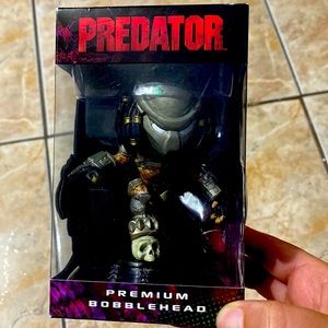Geekfuel Exclusive Predator Bobblehead